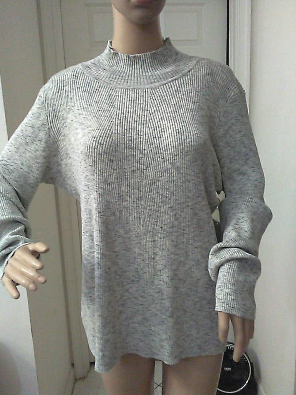 NWT RAYA BY Cyrus Light Gray Ribbed Mock Neck Sweater(SO SO COMFY) SZ. LG